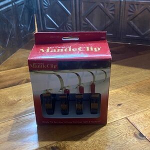 NWT Set of 4 Mantle Clips (Bronze)